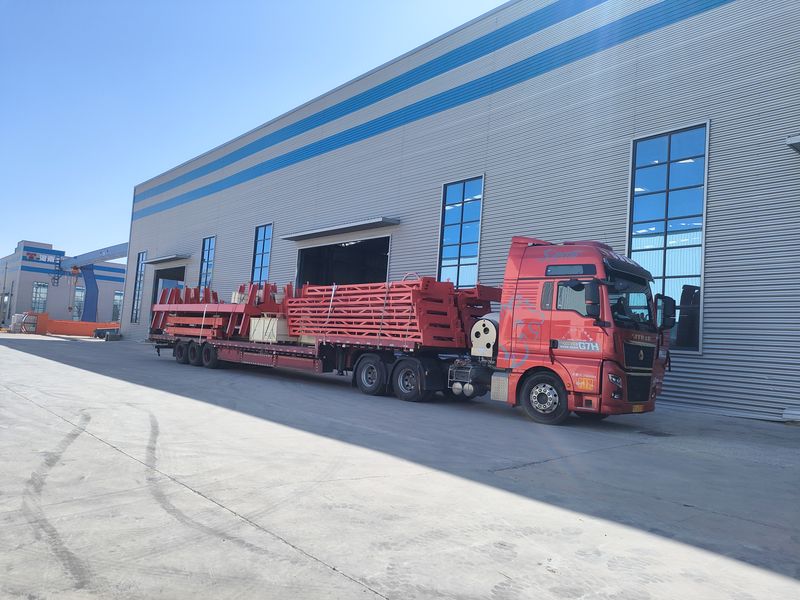 電動(dòng)葫蘆門(mén)式起重機(jī) 4臺(tái) MHxh10t—8m    2臺(tái) MHxh5t—8m      2臺(tái) 制作完成，出口哈薩克斯坦交付客戶使用